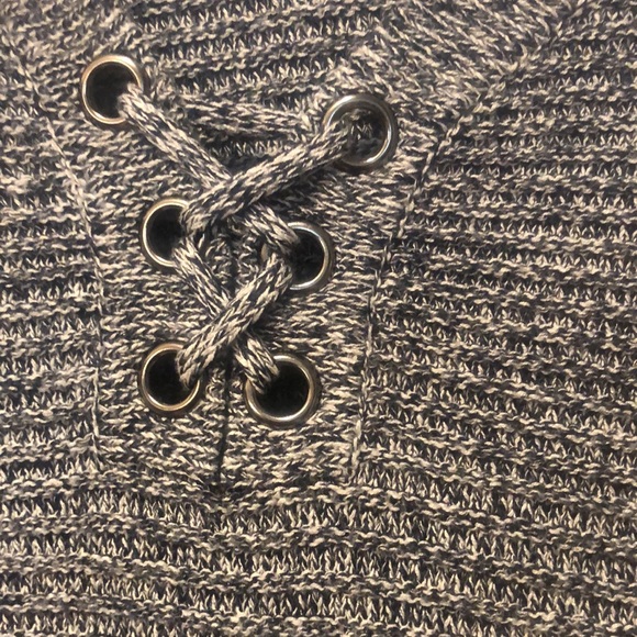 Sweater - Picture 3 of 4